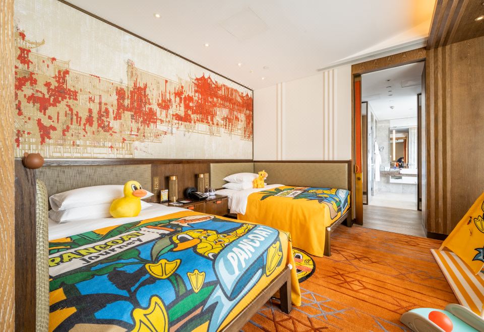 Grand Hyatt XianB.Duck Theme Family Deluxe Twin Room