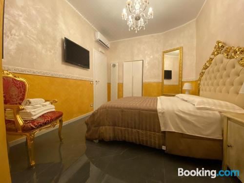 蝴蝶夫人公寓 - 豪华大床间