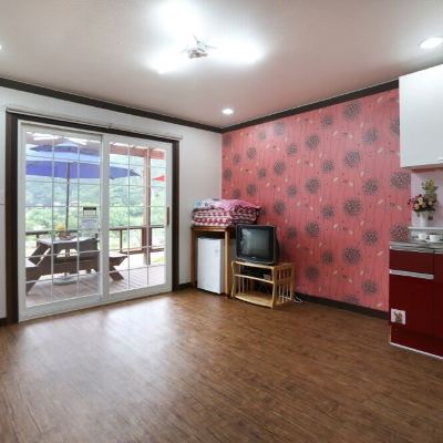 Room (Dongbackggot) Unrim Pension 쿠폰