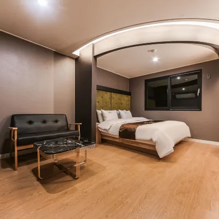 Forest 701 Hotel