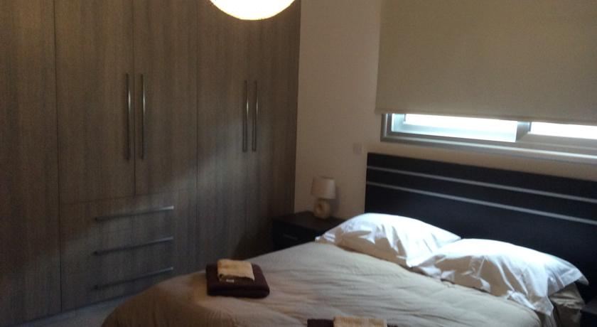 一卧室公寓（带阳台）