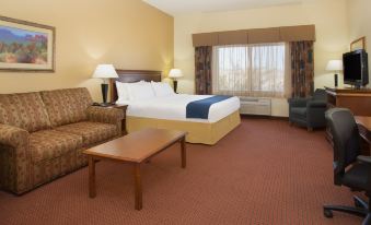 Holiday Inn Express & Suites Las Vegas
