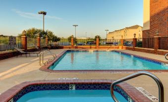 Holiday Inn Express & Suites San Angelo