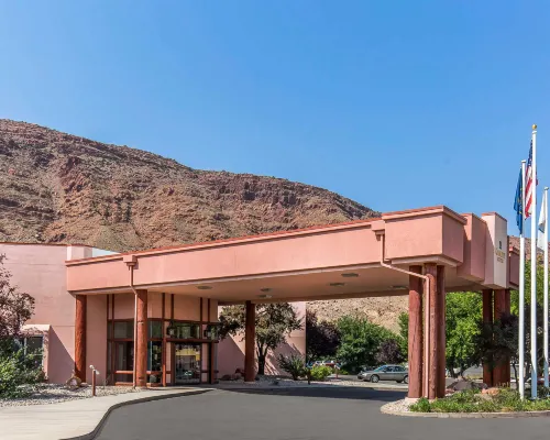 Quality Suites Moab Near Arches National Park Hotels in Moab