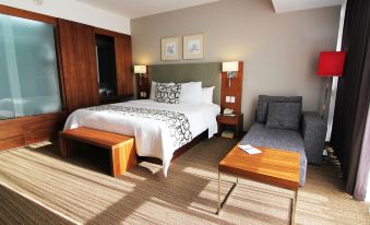 Casa Inn Premium Hotel Queretaro - Housity