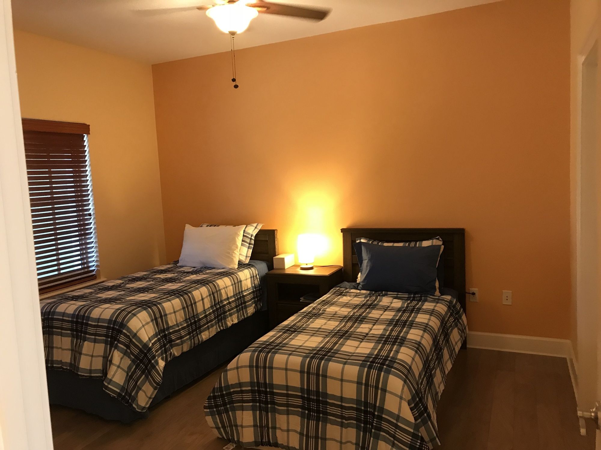 舒适运河景观两卧公寓（水上）