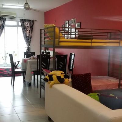 Apartmen dengan Balkoni