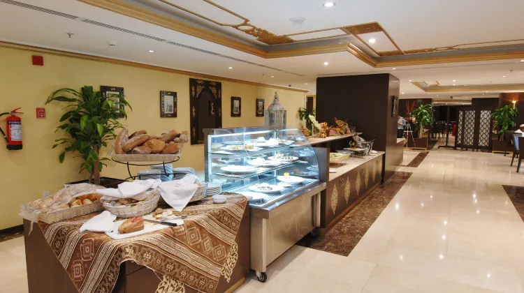 Taiba Madinah Hotel Dining/Restaurant