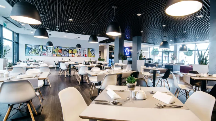 Q Hotel Kraków 食事・レストラン