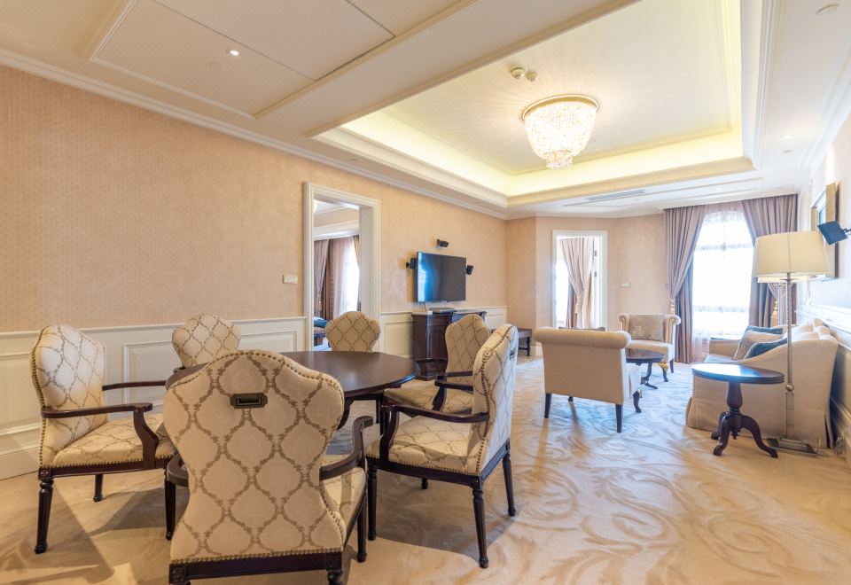 the Castle Hotel, A Luxury Collection HotelKnight suite