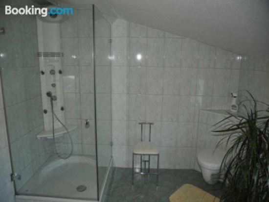 带阳台和露台的一卧室公寓