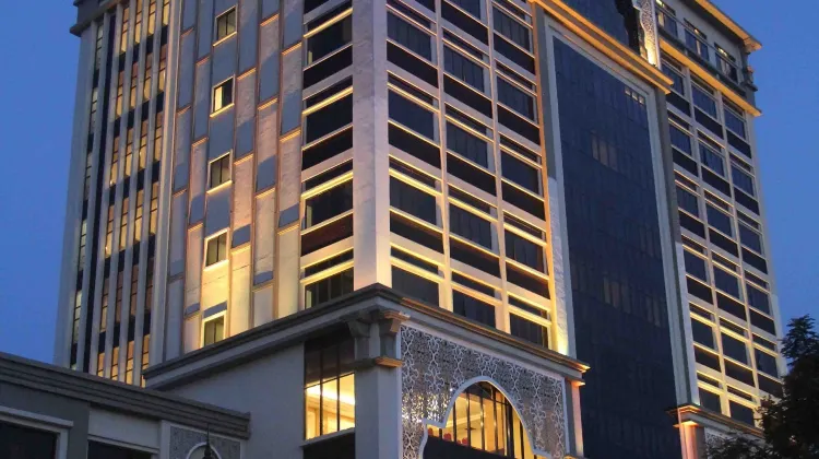 ホテル ペルダーナ コタバル 外観