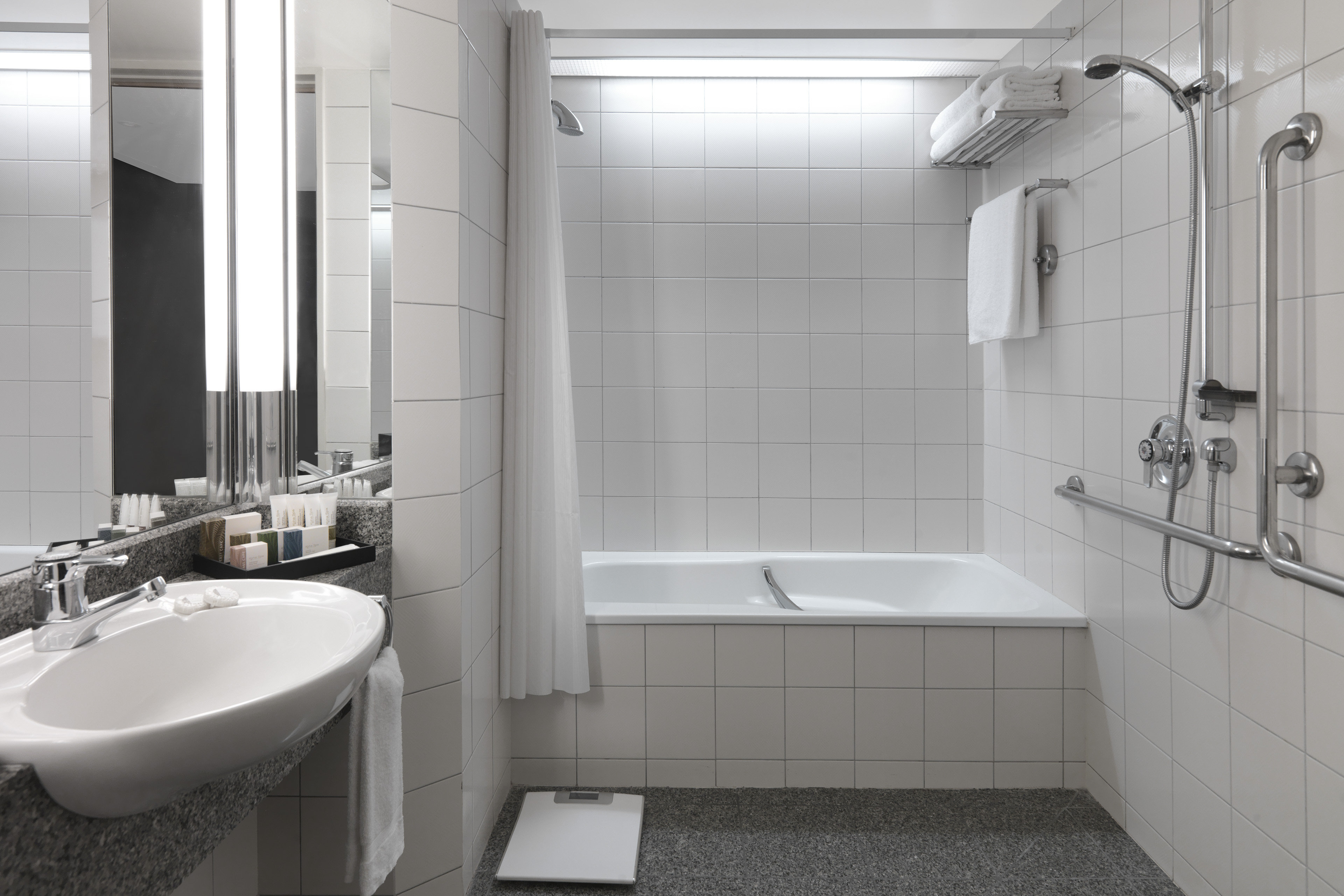 无障碍标准特大床房