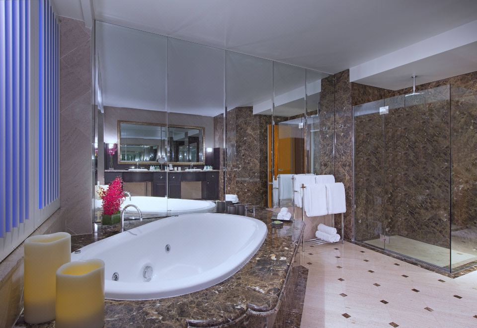 Sheraton Grand Sydney Hyde ParkAmbassador Suite With Club Access