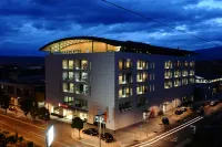 Ramada by Wyndham Podgorica Отели в г. 