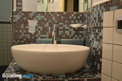 三人间 - 侧面海景