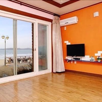 Room (17 Two - Room) 골든비치펜션 쿠폰