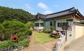 Gyeongju Pension Sansaesori