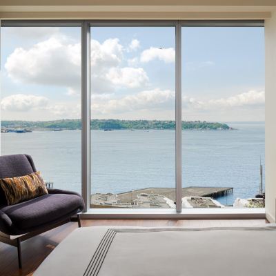 2 Queen Beds With Water View With Ada Rollin Shower Thompson Seattle Promo Code