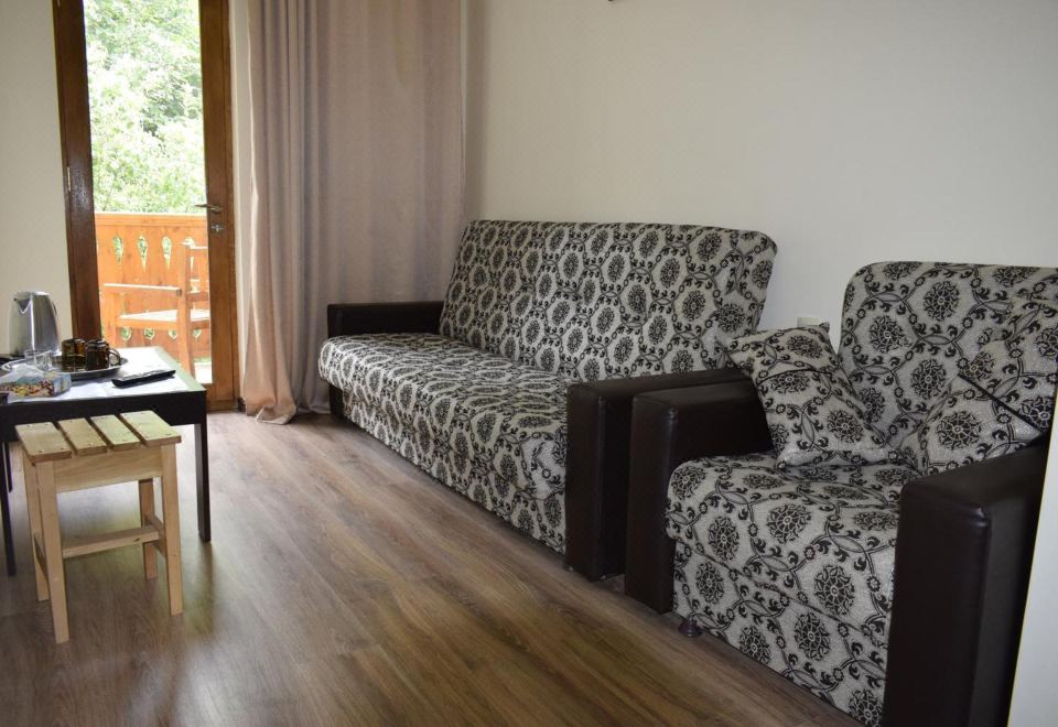 家庭小型套房（沙发）