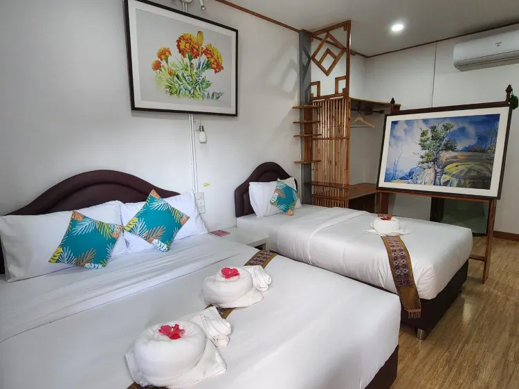 ห้องคลาสสิคสำหรับสามท่าน