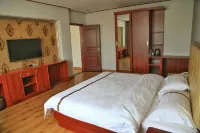 Changbai Donggang Hotel