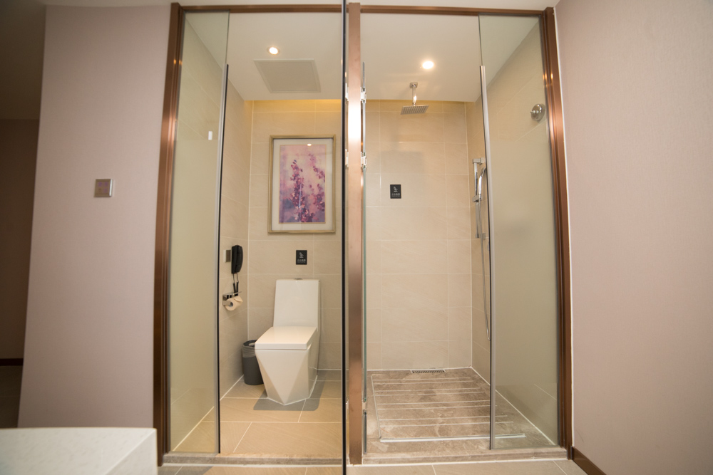 商务大床房（香薰仪/地暖）