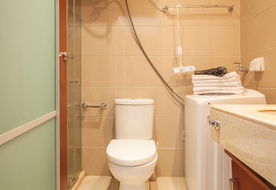 家庭四人投影套房