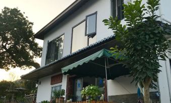 Hangzhou Dongmu Homestay (West Lake Lingyin Branch)