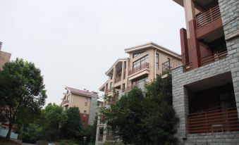 Lihu Jingjuge Apartment