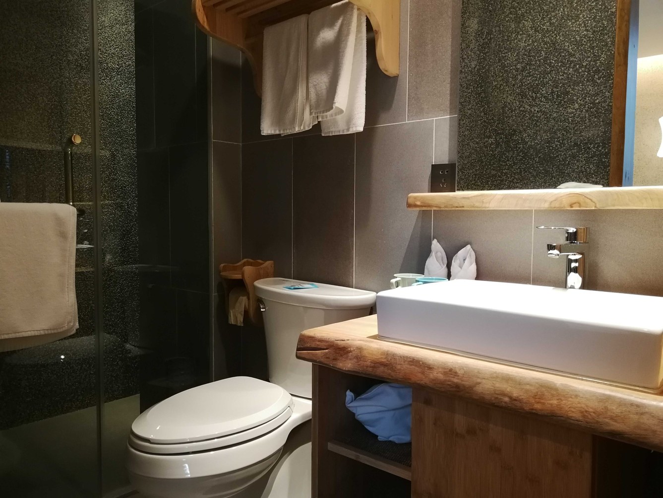 心素.靜眠大床房【金可兒床墊】【科勒衞浴】