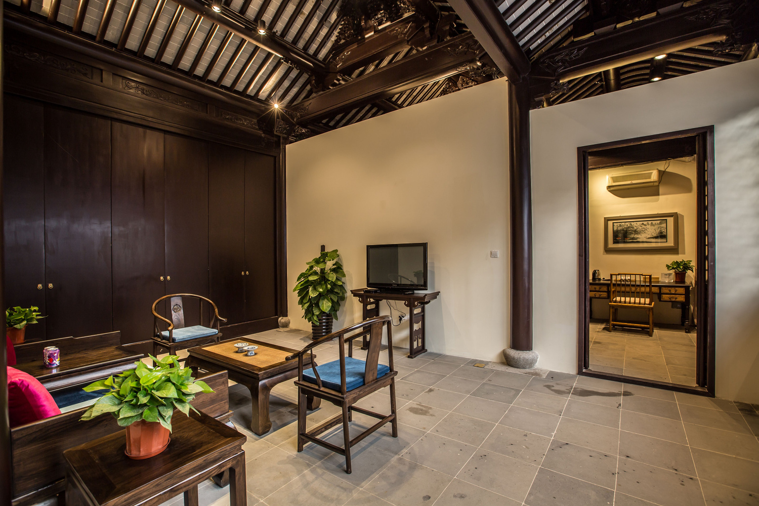 独栋·两卧一厅江南庭院-3（绝美雕花床+园林小院+民国会客厅）