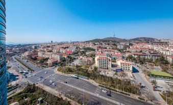 Xiaoshiguang Apartment (Qingdao May Fourth Square)