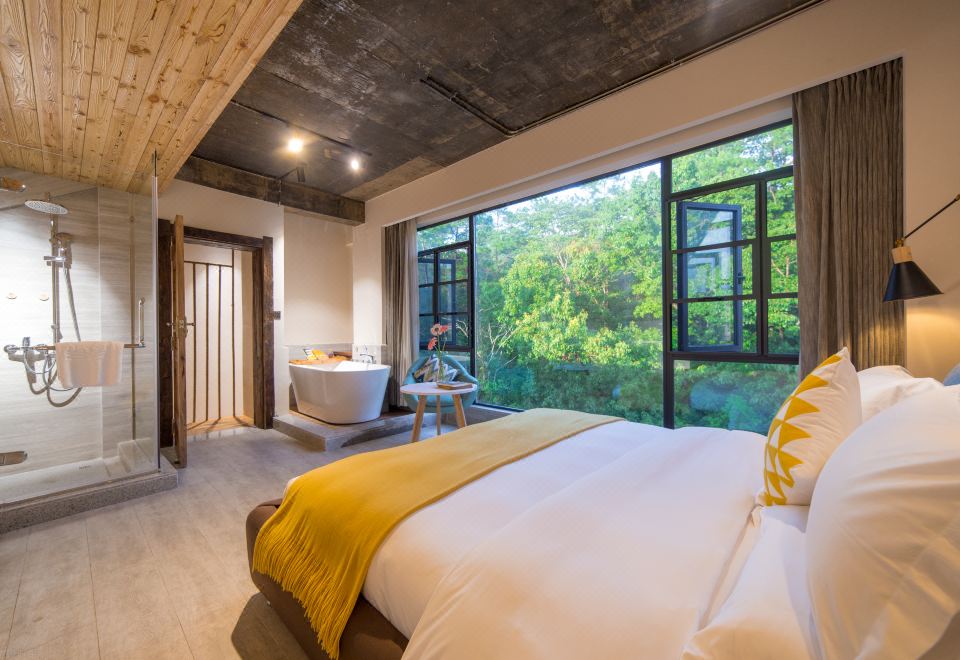 LOFT森林浴缸套房