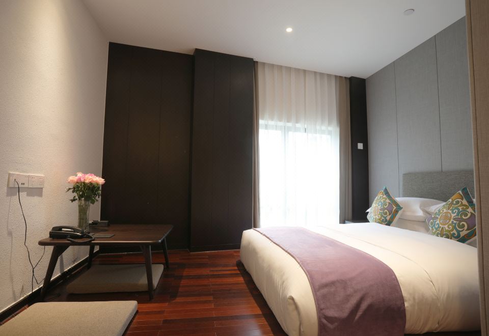 Japanese-Style Tatami Room (Meeting&Leisure Area + Peaceful Night's Sleep)