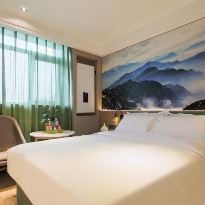 明星商務大床房（新風系統.森林般享受） 秋果飯店（北京東直門雍和宮簋街店）優惠