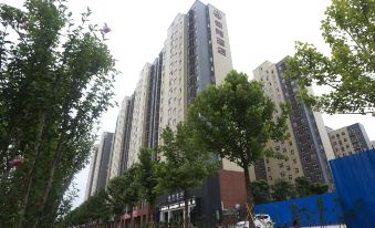 Leading Show Hotel (Jingzhou Fangte Branch)