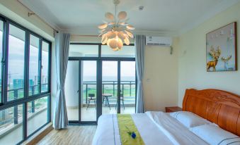 Left Bank Art Seaview Boutique Holiday Apartment