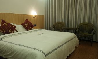 Donglong Business Hotel