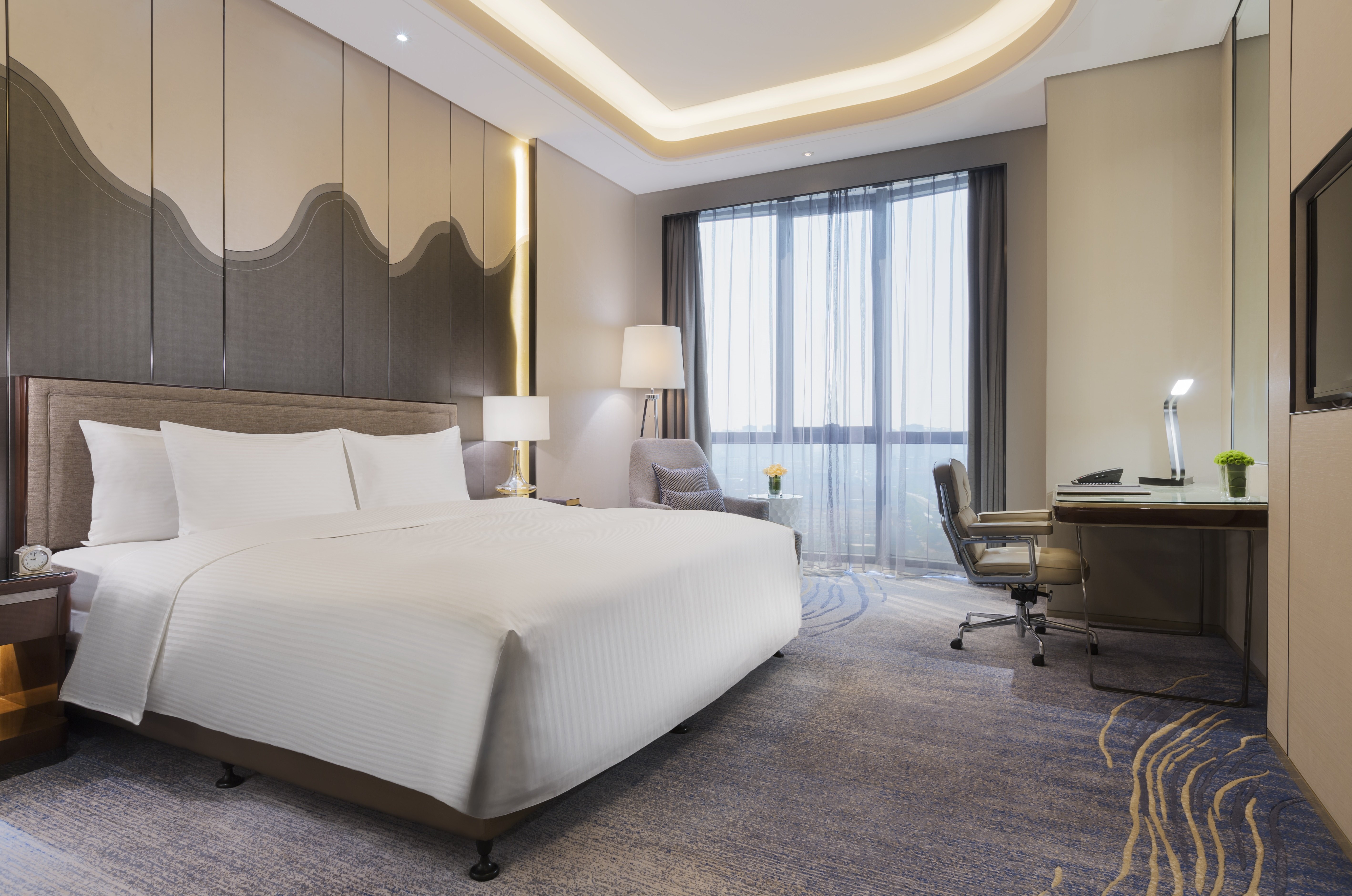 高级豪华大床房（全景落地窗+Acca Kappa洗护）