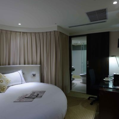 景觀圓床房 台北柯達大飯店-敦南館優惠