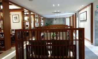 Huashan Yinju Hotel
