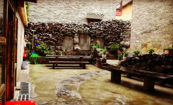 Dongmen Inn Hezhou Huangyao Ancient Town