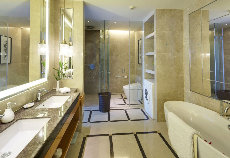 Dragon Executive Apartments Deluxe Suite