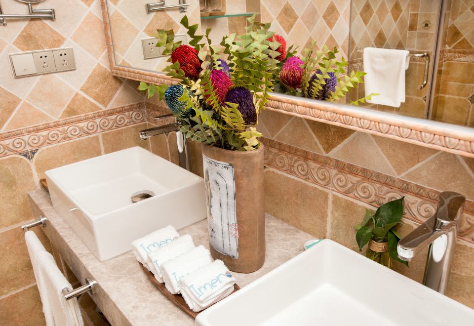 双面豪华海景阳台家庭套房