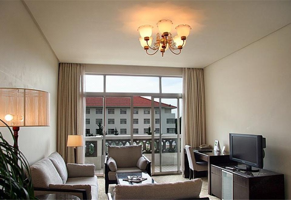 GuiLin Merryland Resort HotelOne-bedroom Suite