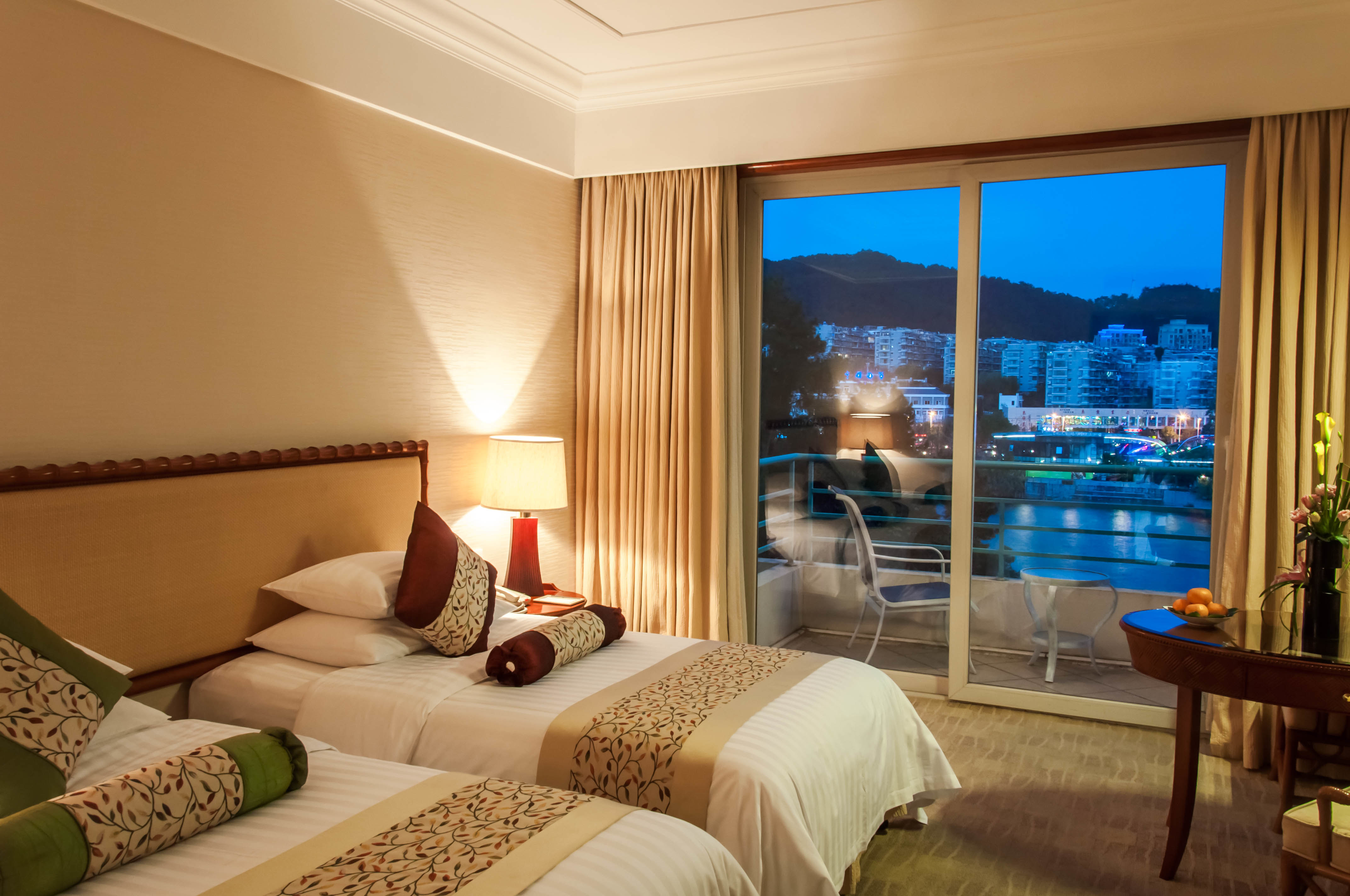 New Century Resort Qiandao Lake 景观湖景双床房