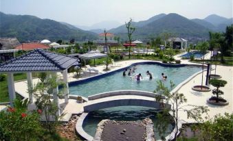Paradise Lake Resort Hotel Spa