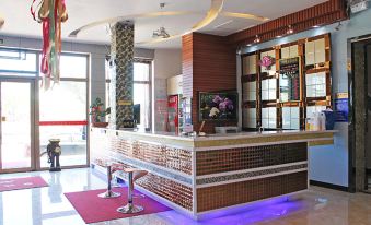 Yishi Yijia Business Hotel (Qiqihar Second Light Building Materials Home Hada Market Store)