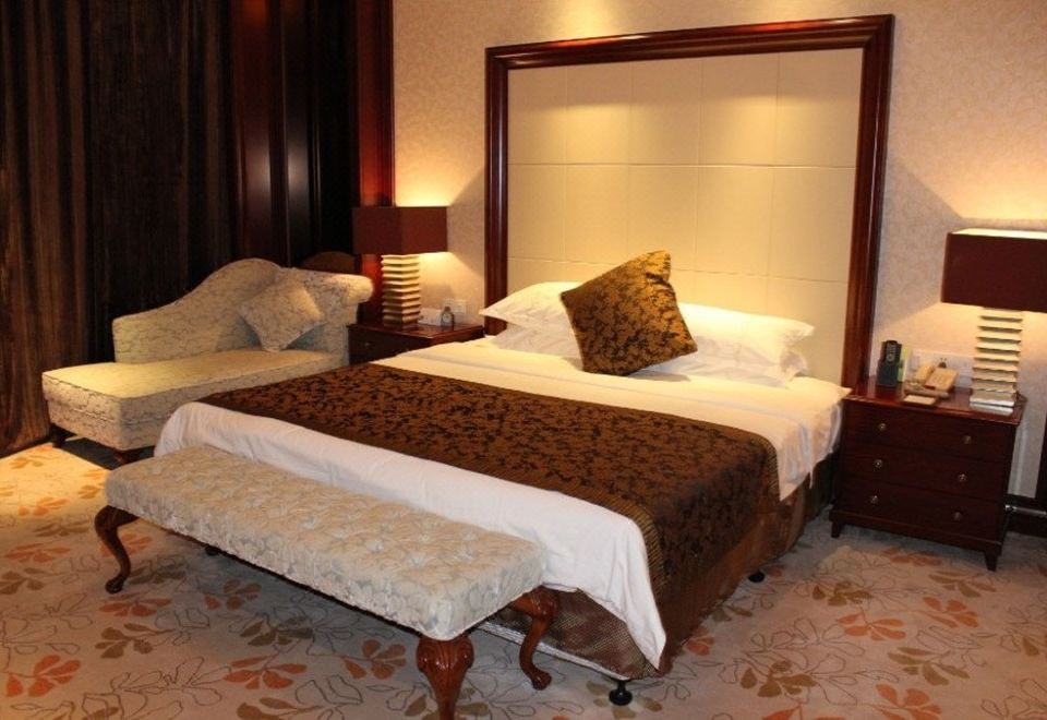 Yixing Bamboos International Conference CenterDeluxe Panoramic Suite